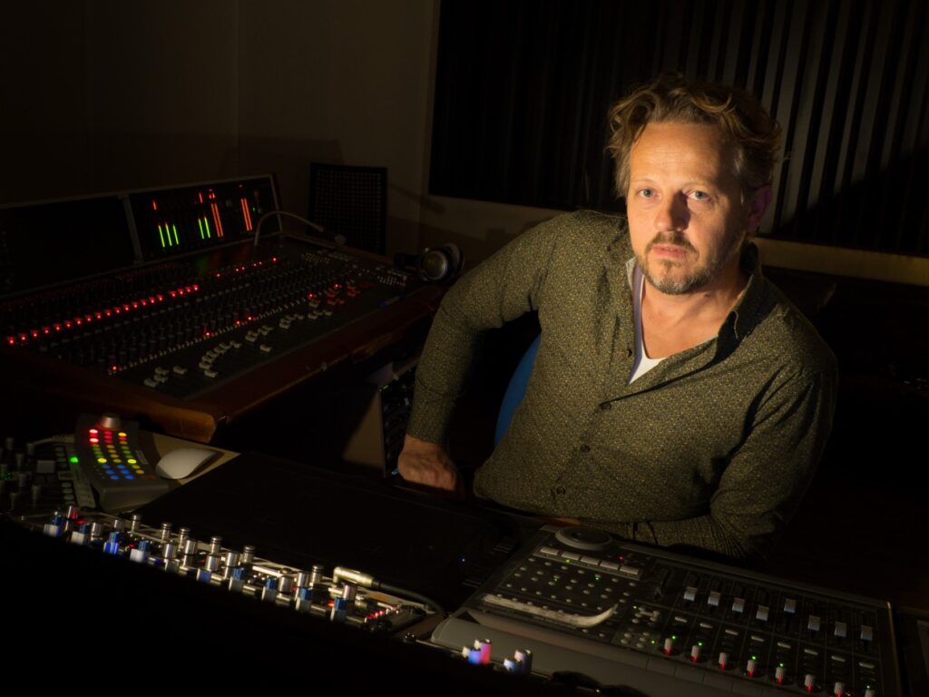 Michel, audio engineeer at recording studio peggy51