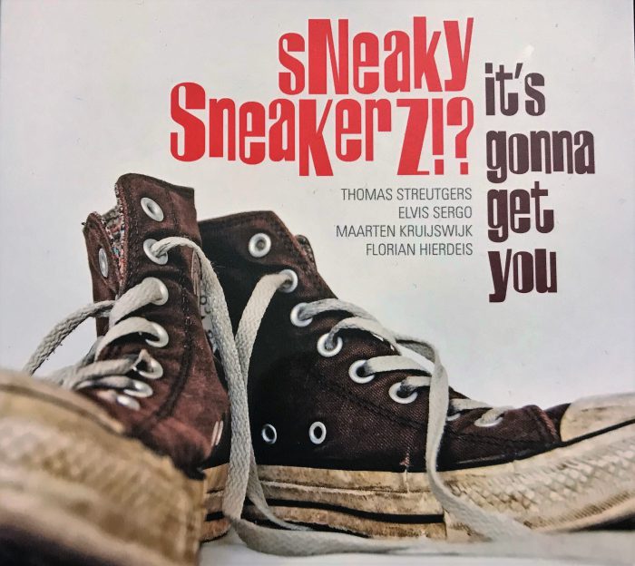 Read more about the article Sneaky Sneakerz!? album live opgenomen zonder koptelefoons